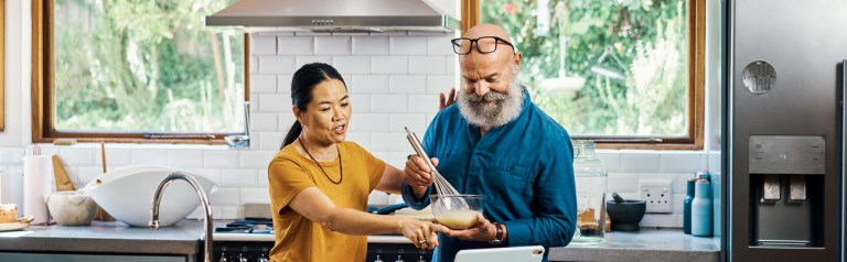 5 Intentional ways go grow closer to your spouse this summer